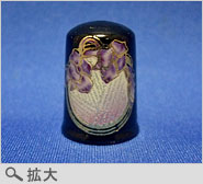 日本 メーカー不詳 黒地に紫の花